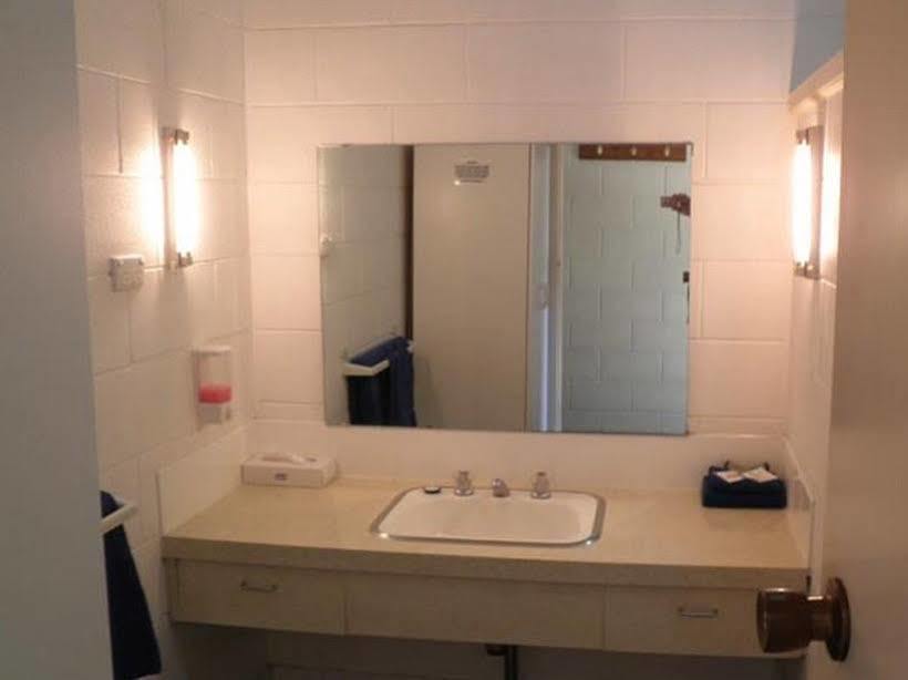 Enfield Motel Аделейд Екстериор снимка